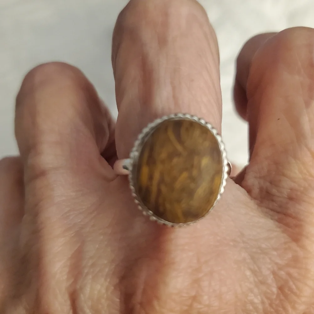 Sterling silver brown stone ring